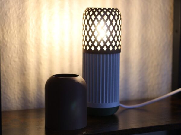 Lampe de table moderne imprimée en 3D « Moka » - Design élégant inspiré des thermos à café