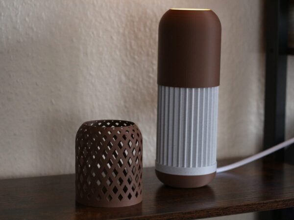 Lampe de table moderne imprimée en 3D « Moka » - Design élégant inspiré des thermos à café – Image 4