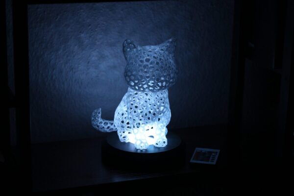 Lampe de table avec variation de couleur Chat Félumi - Éclairage Décoratif branchement USB Imprimé en 3D pour Ambiance Chaleureuse et Unique – Image 2